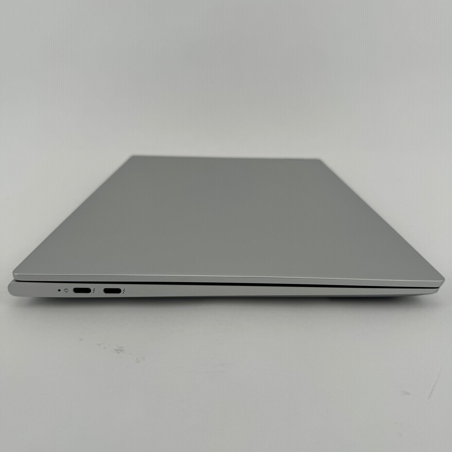 Lenovo Slim 7 14" Touch Screen Laptop Core i7-1260P 2.10 16GB RAM 512GB SSD