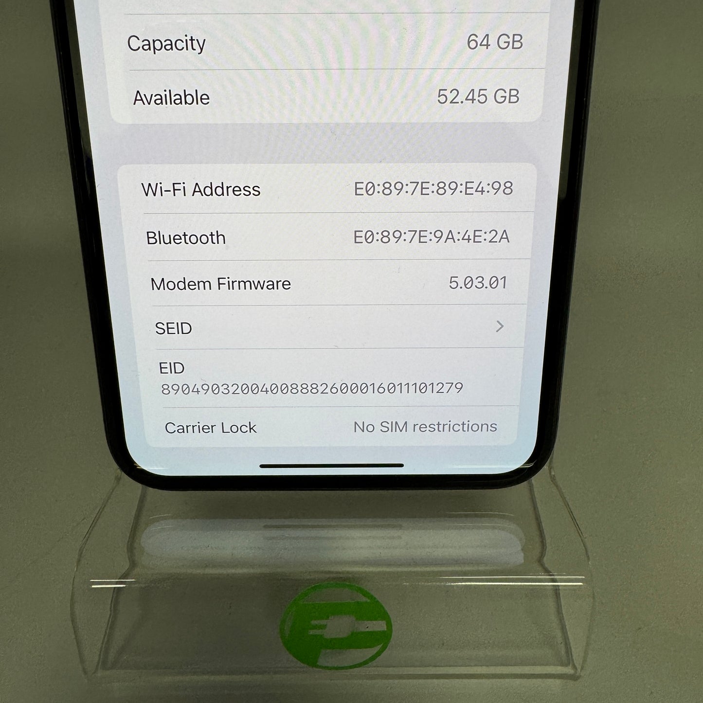 Unlocked Apple iPhone XS Max 64GB 16.6 Space gray MT5V2LL/A