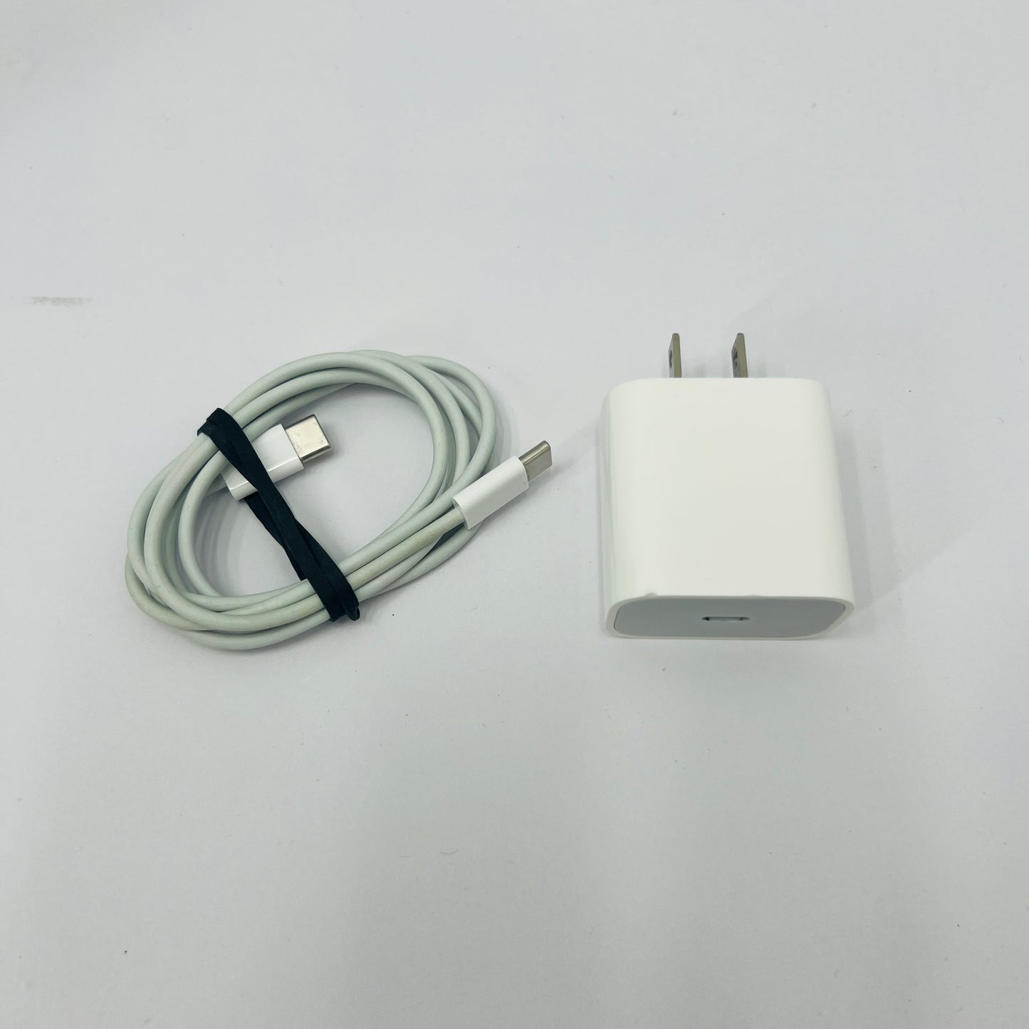 WiFi Only Apple iPad Pro 12.9" 4th Gen 256GB Silver MXAT2LL/A