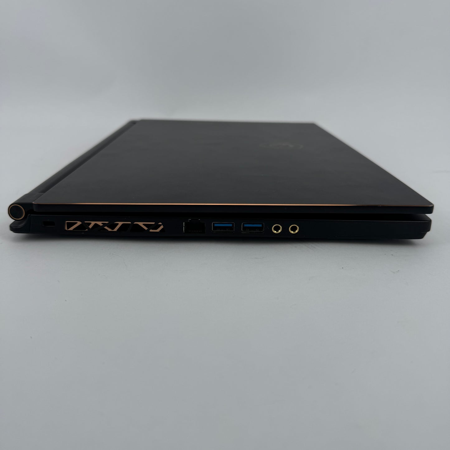 MSi GS65 STEALTH THIN 15.6" i7-8750H 16GB RAM 512GB SSD GTX 1060