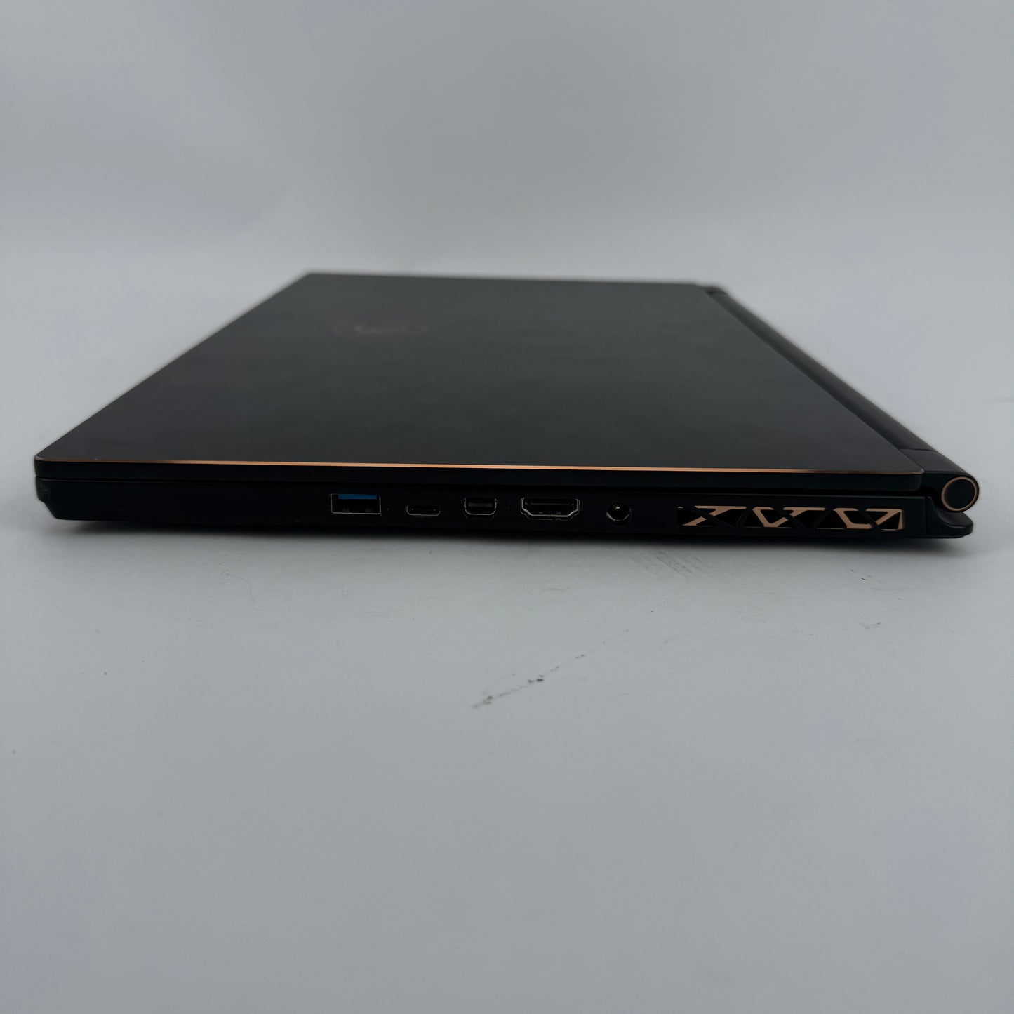 MSi GS65 STEALTH THIN 15.6" i7-8750H 16GB RAM 512GB SSD GTX 1060