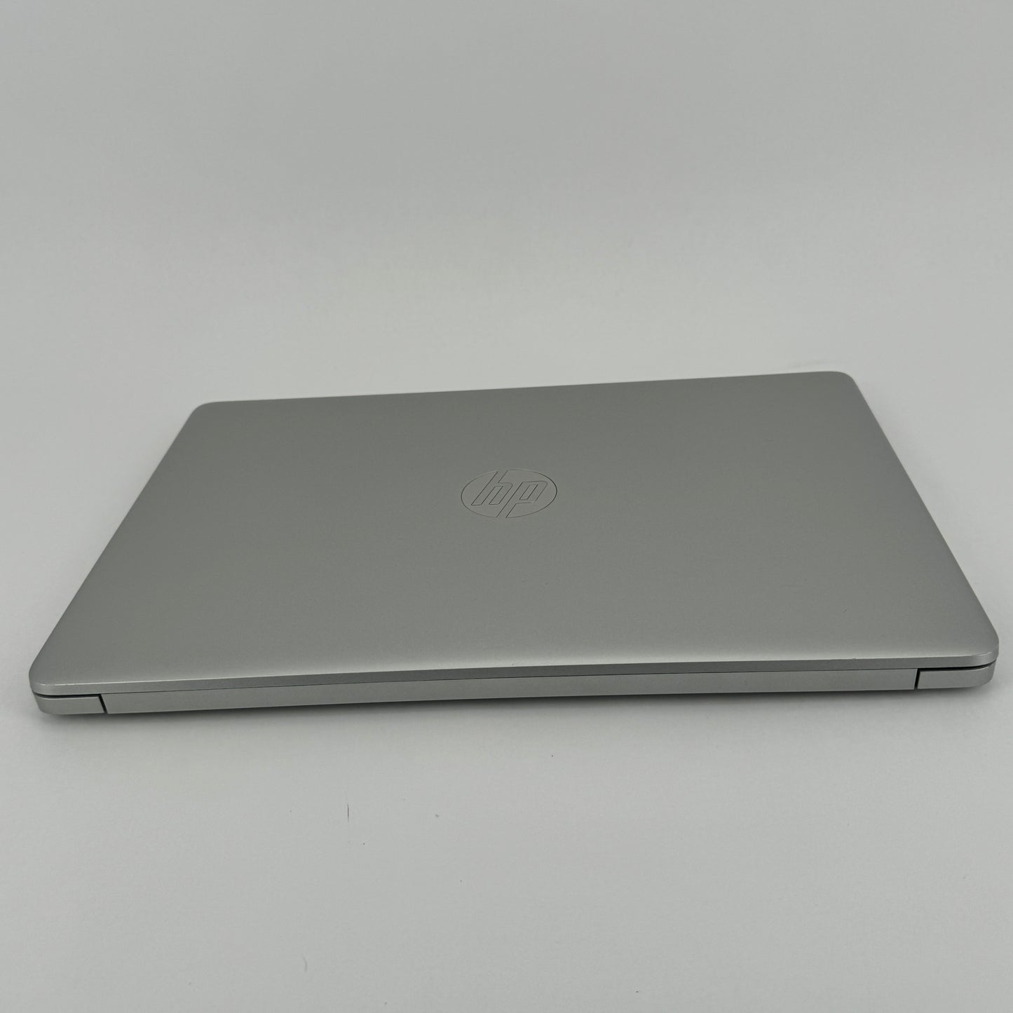 HP 15-DY2073DX  15" i7-1165G7 2.7GHz 16GB RAM 512GB Silver