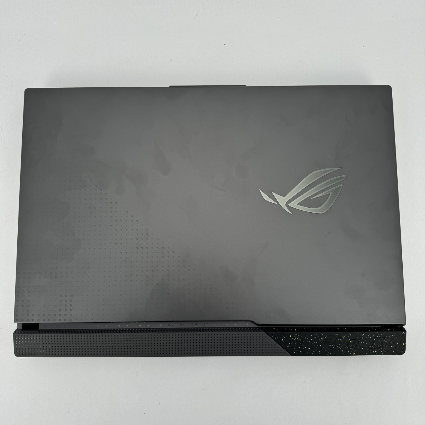 ASUS ROG Strix G713 Ryzen 9 7940H 2.4GHz 16GB RAM 1TB SSD GeForce RTX 4050