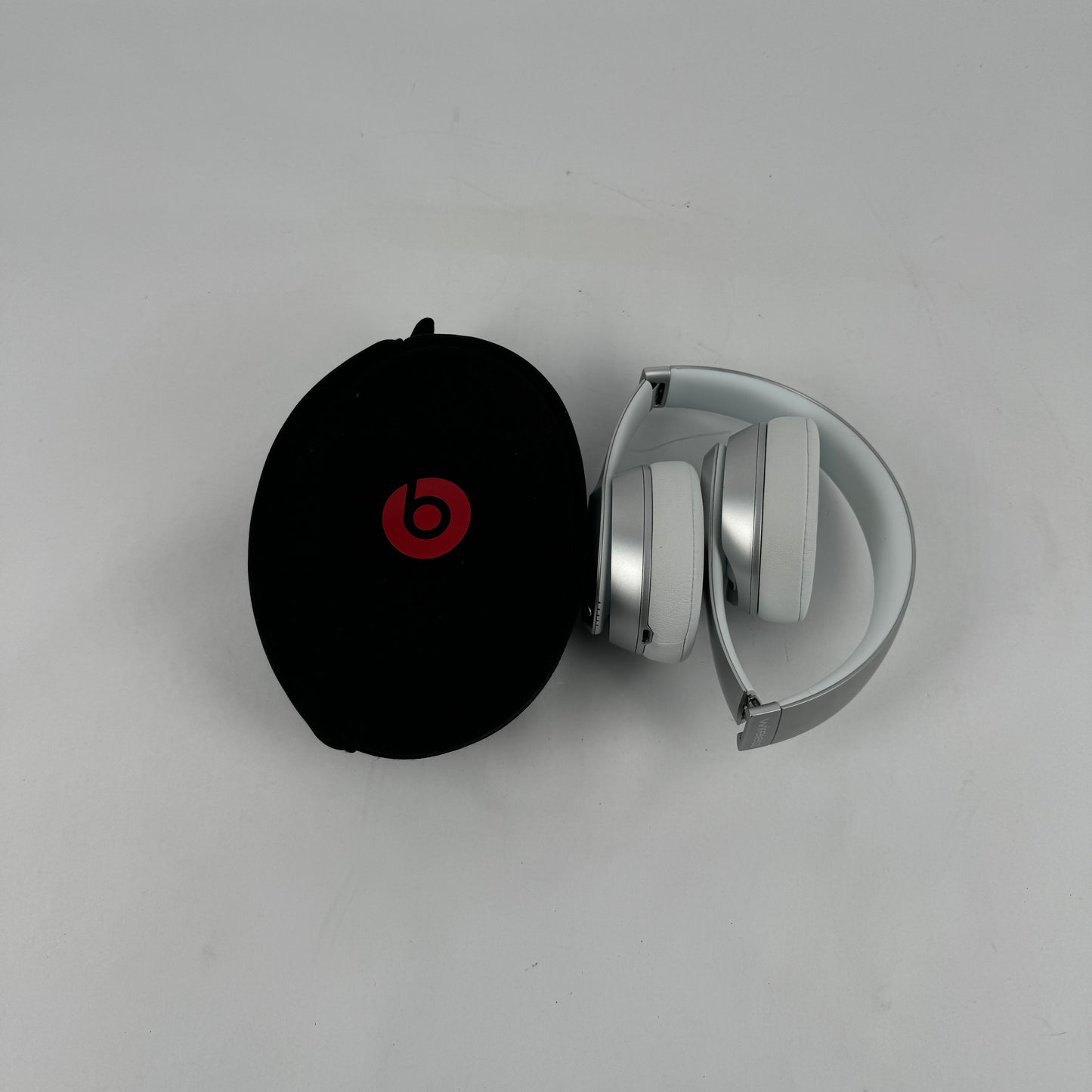 Beats Solo2 Wireless On-Ear Bluetooth Headphones Silver B0534