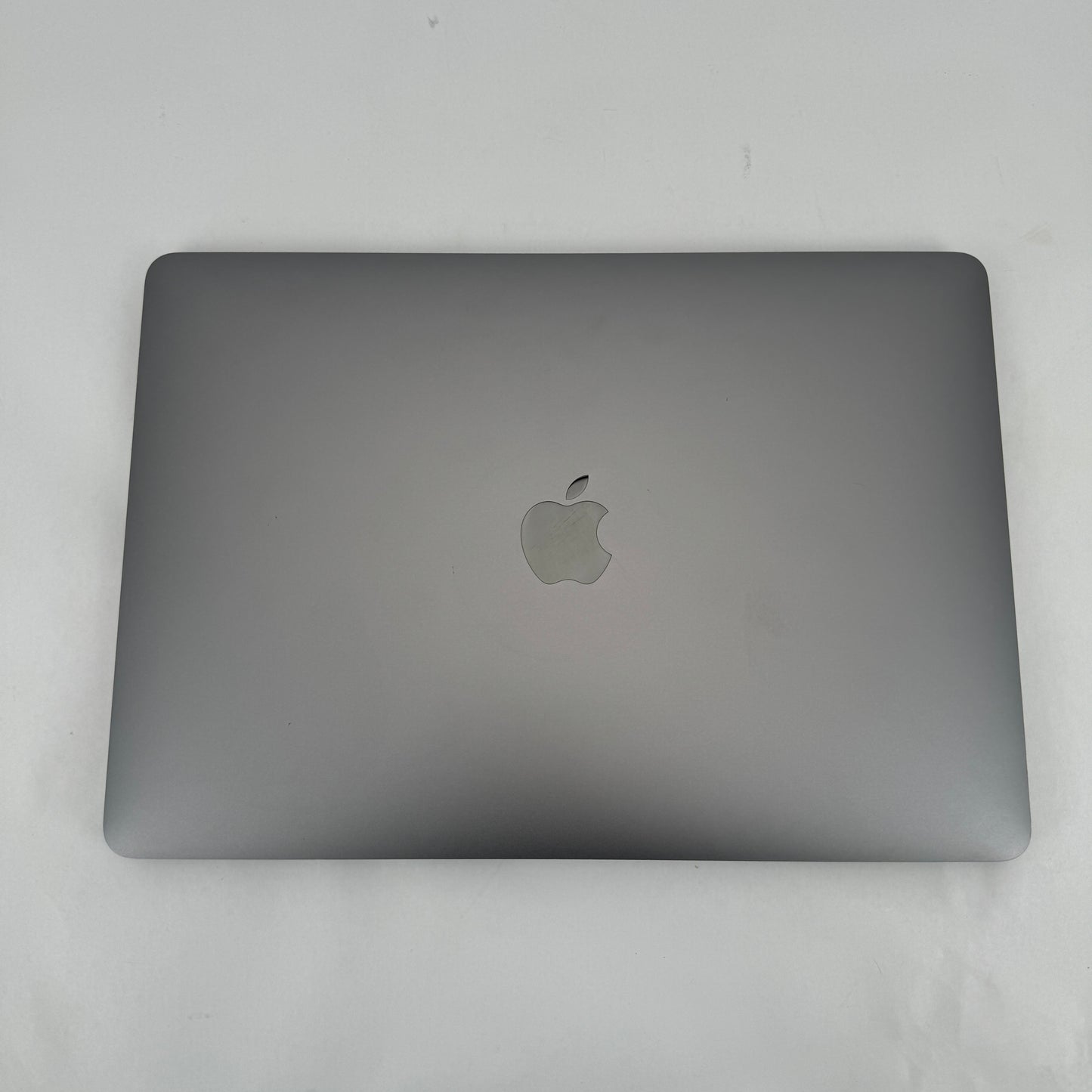 2019 Apple MacBook Air 13.3" i5 1.6GHz 8GB RAM 256GB SSD Space Gray A1932