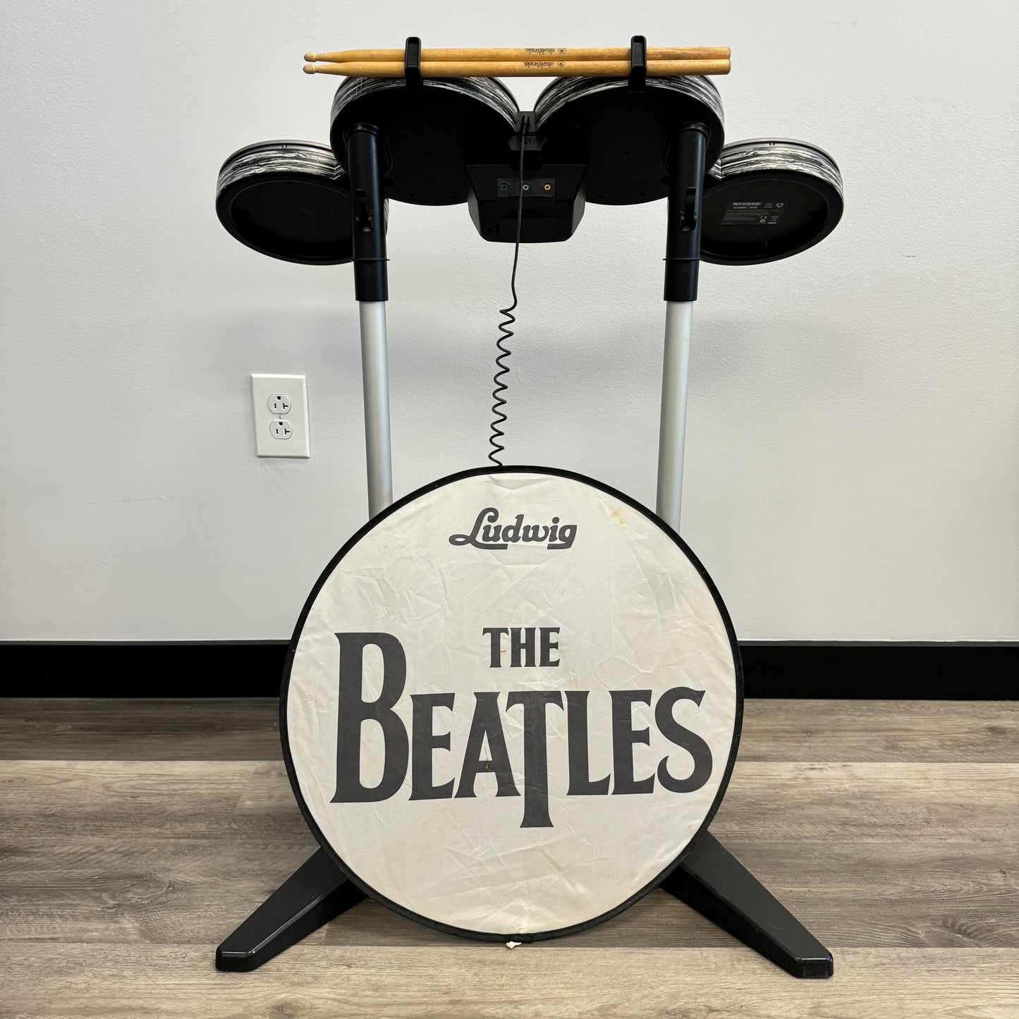 Microsoft The Beatles Rock Band For Xbox 360 Limited Edition Bundle