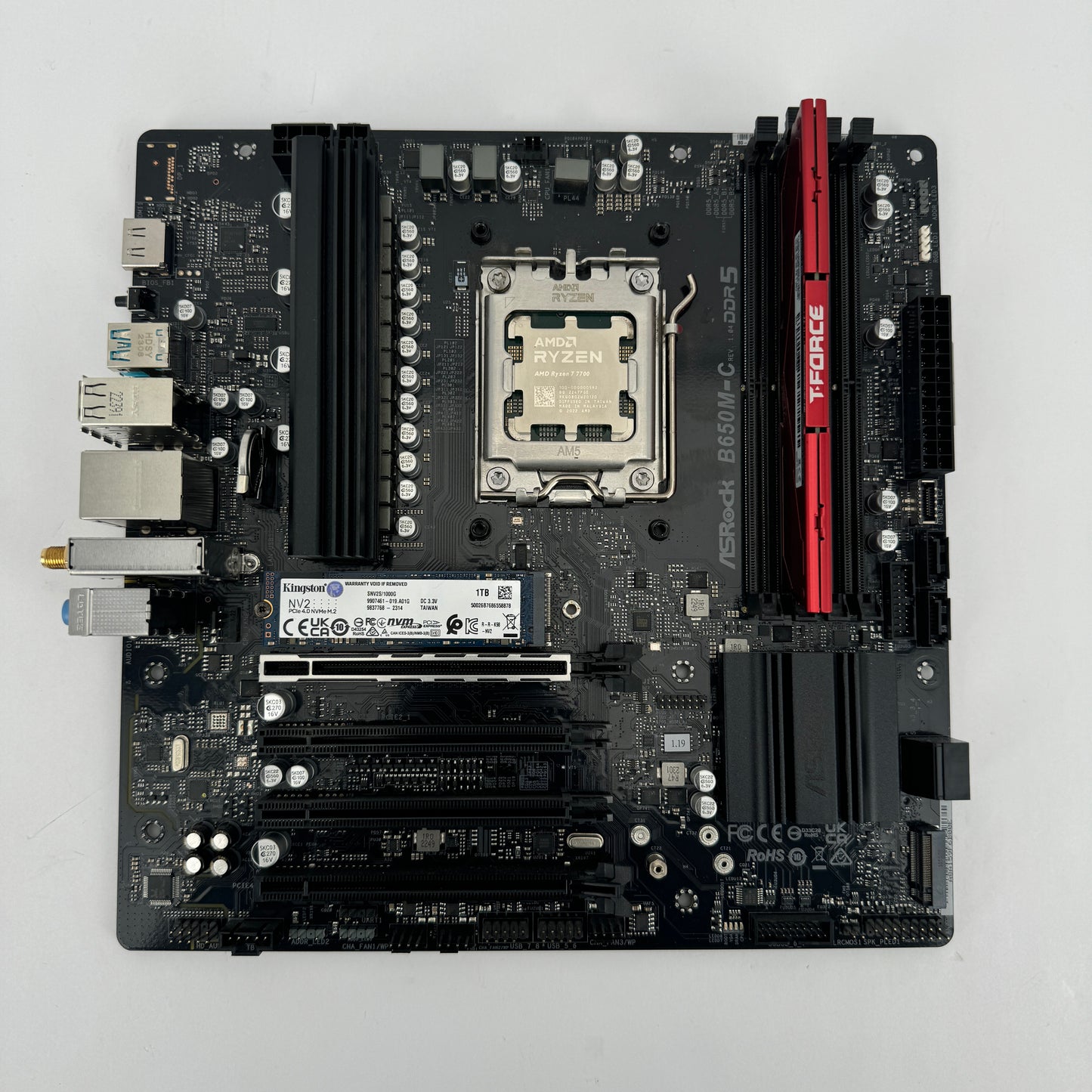 ASRock B650M-C 1 x PCIe 4.0 x16 Slot MicroATX