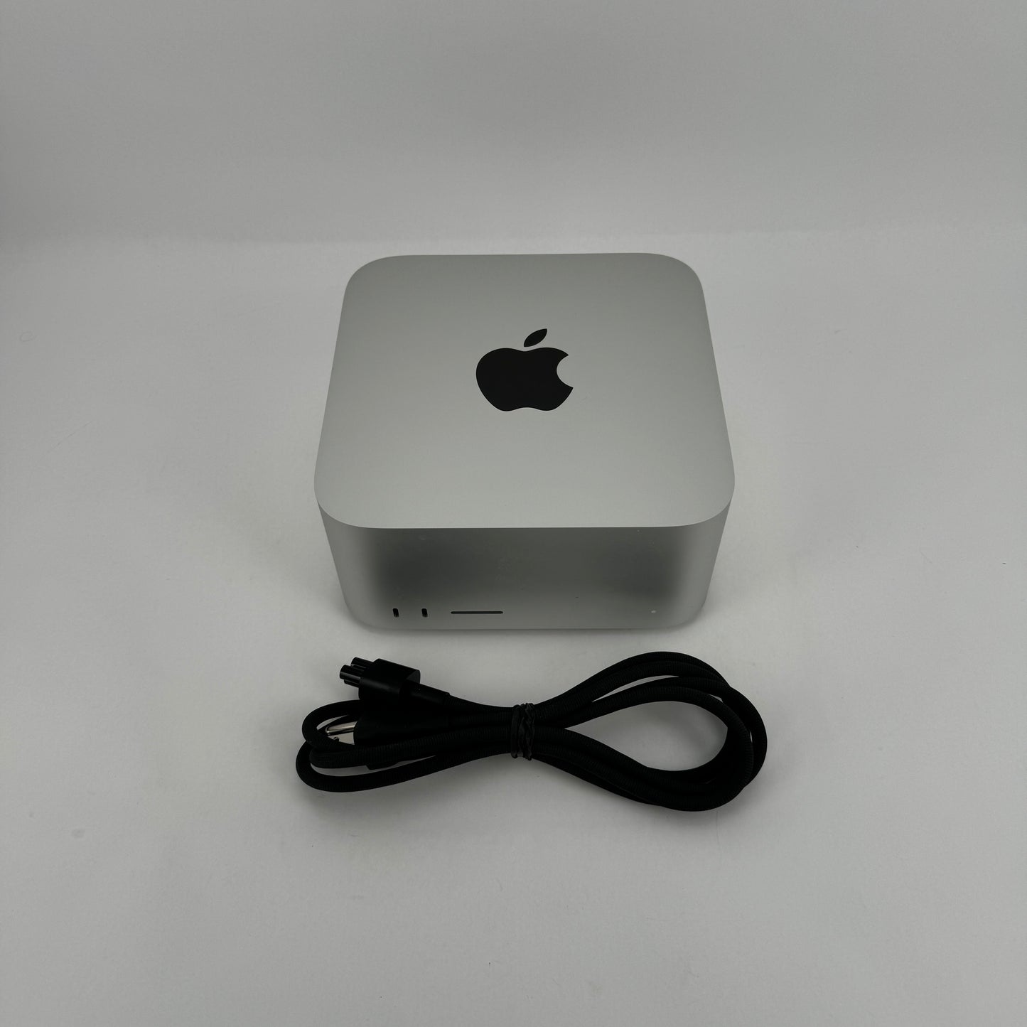 2022 Apple Mac Studio M2 3.5GHz 32GB RAM 512GB SSD Silver MQH73LL/A